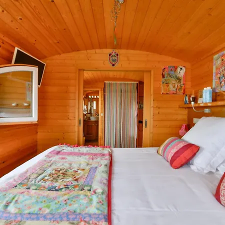 Sainte Helene Adult Only