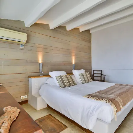 Sainte Helene Adult Only *